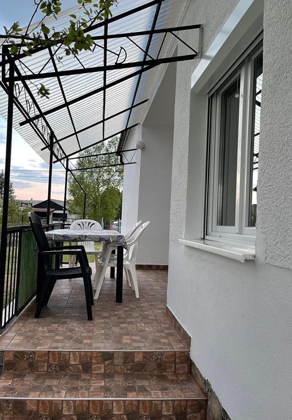 Valentina Apartman Balatonmariafurdo Exterior photo